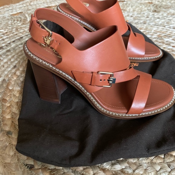 Authentic Tods High heels sandals - Picture 2 of 4